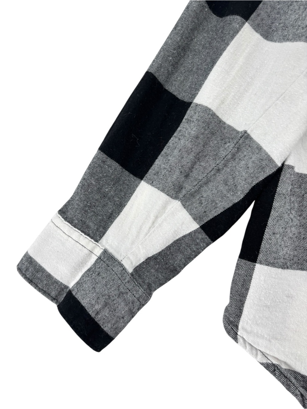 Old Navy Women’s Classic Flannel White and Black Buffalo Check in Size XL - Picture 6 of 16
